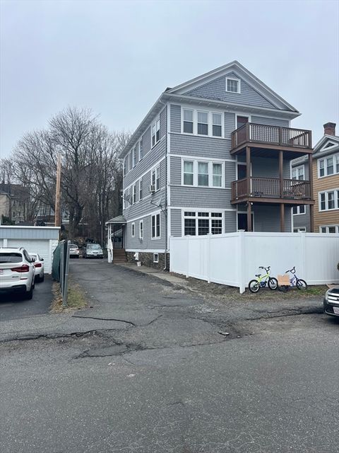 41 Hooper St Worcester MA 01605