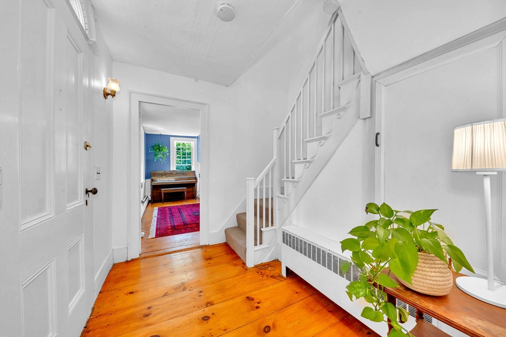 53 Old Amesbury Line Rd
