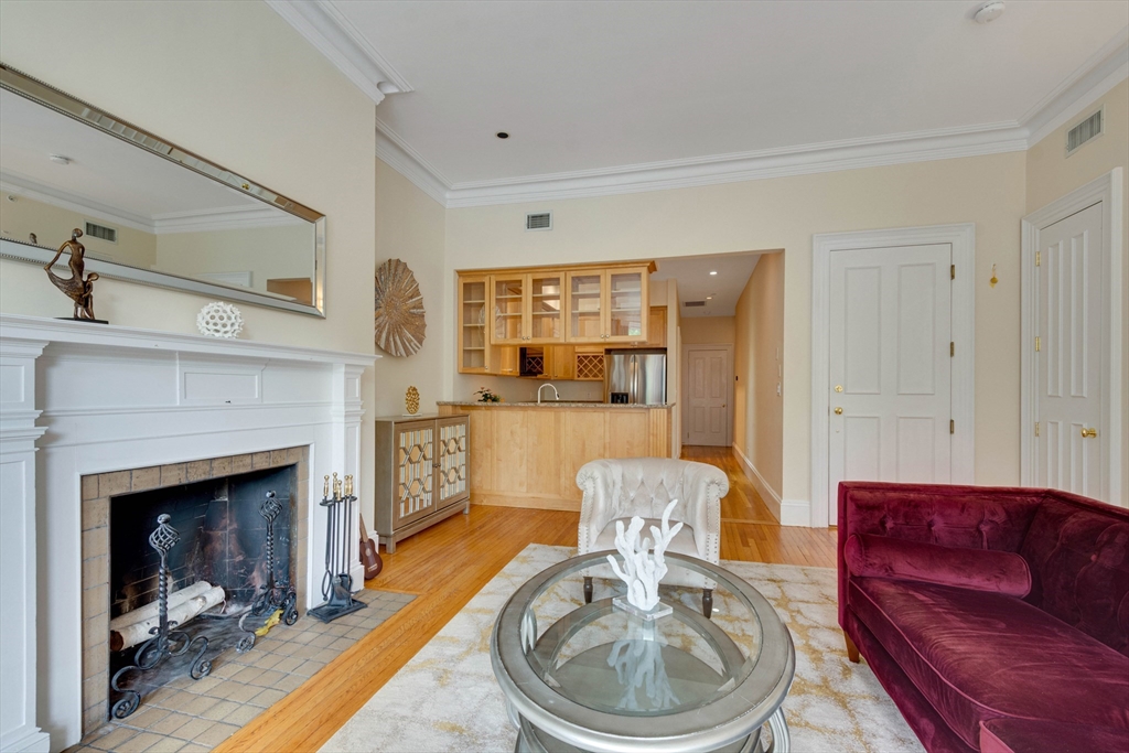 283 Commonwealth Ave 2