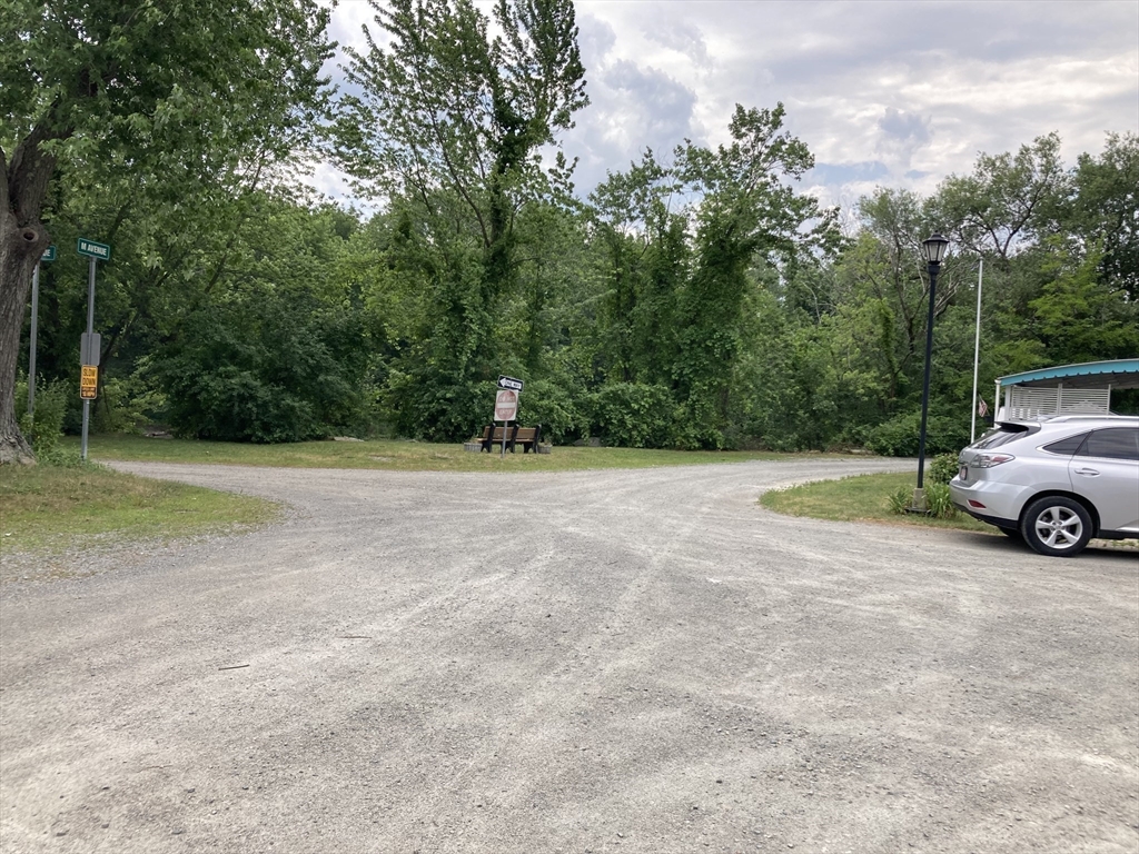 1515 Vfw Parkway M19