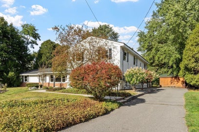 4 Derringer Rd Chelmsford MA 01824