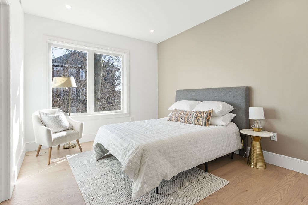31 Evergreen St