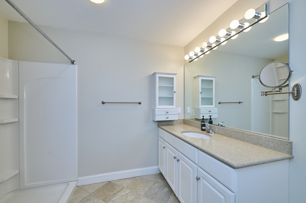 318 Rindge Ave 315