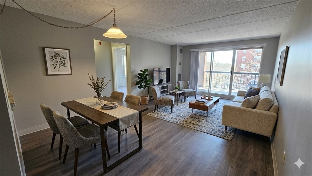 1 South Point Dr 408