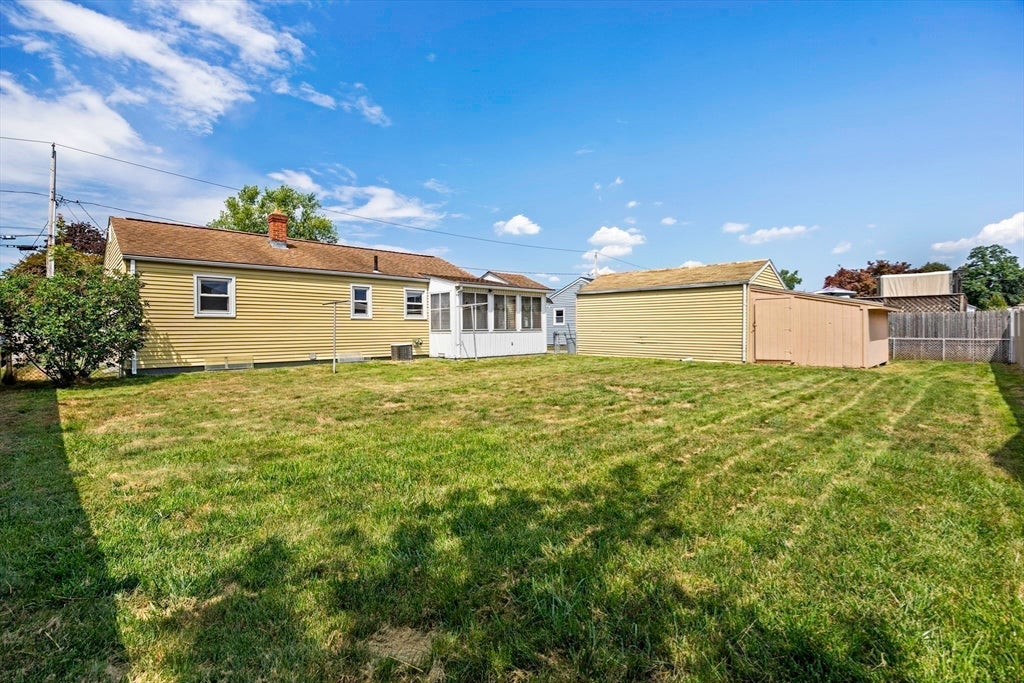 71 Dayton St, Chicopee, MA Photo #24