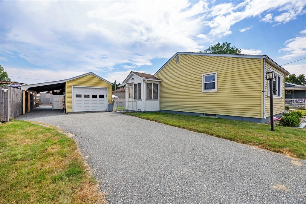 71 Dayton St, Chicopee, MA Photo #4