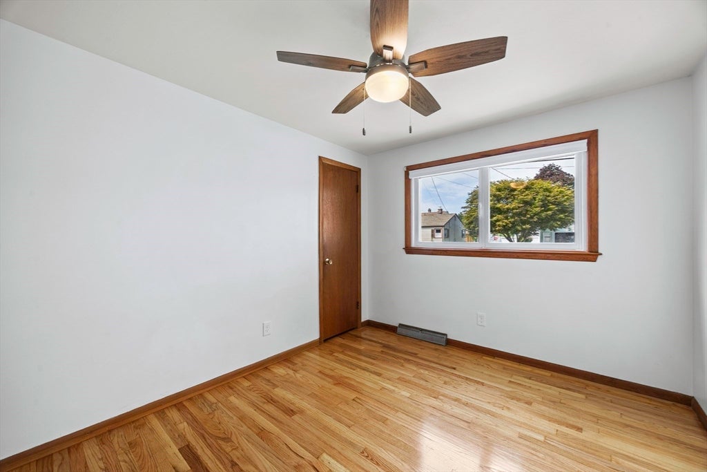 71 Dayton St, Chicopee, MA Photo #13