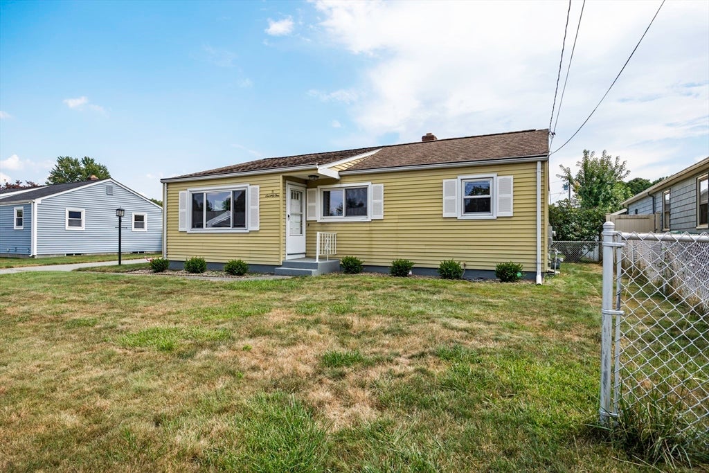 71 Dayton St, Chicopee, MA Photo #2