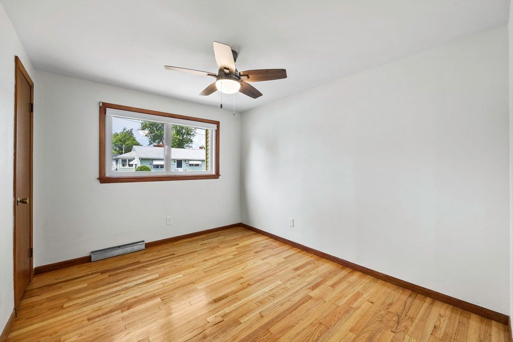 71 Dayton St, Chicopee, MA Photo #15