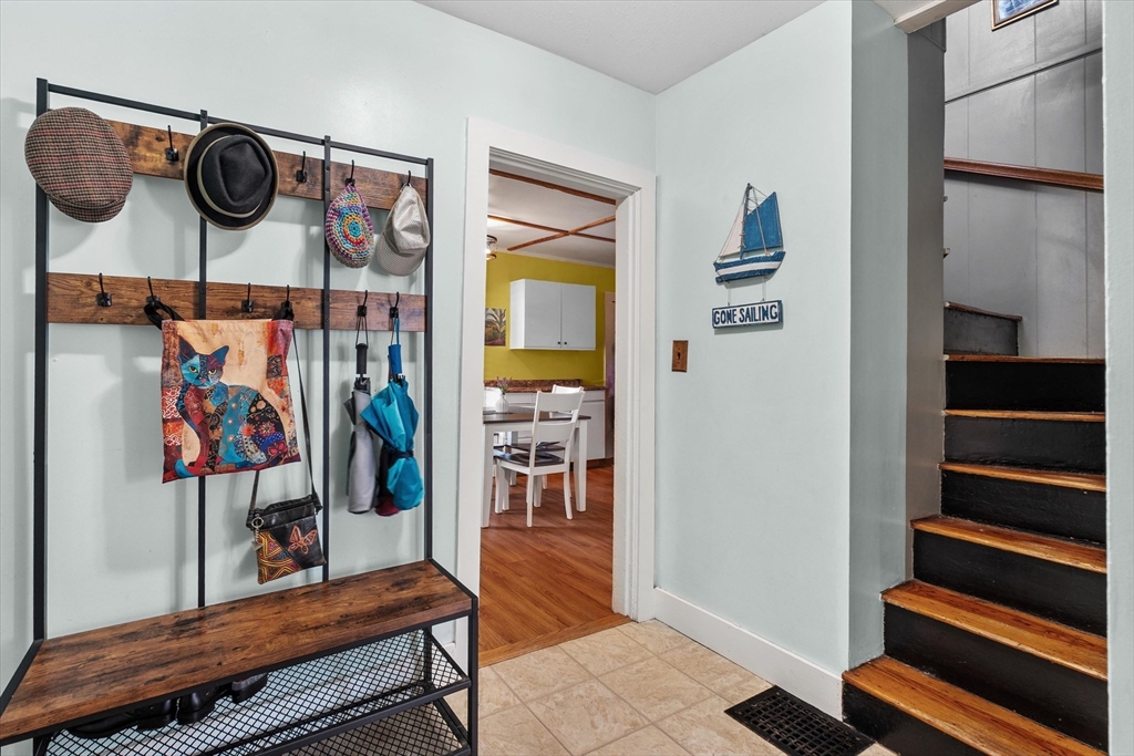 28 Mechanic St