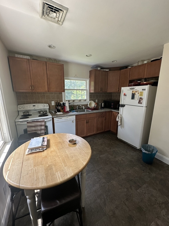127 Old Millville Rd