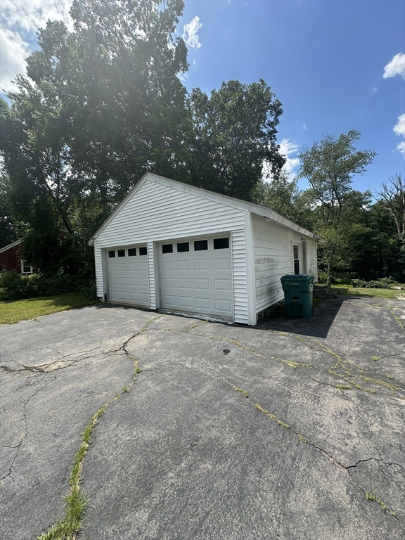 127 Old Millville Rd