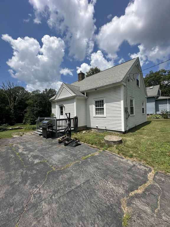 127 Old Millville Rd