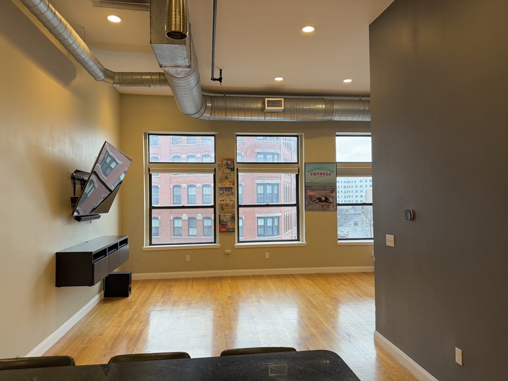 54 Central Sq 4A