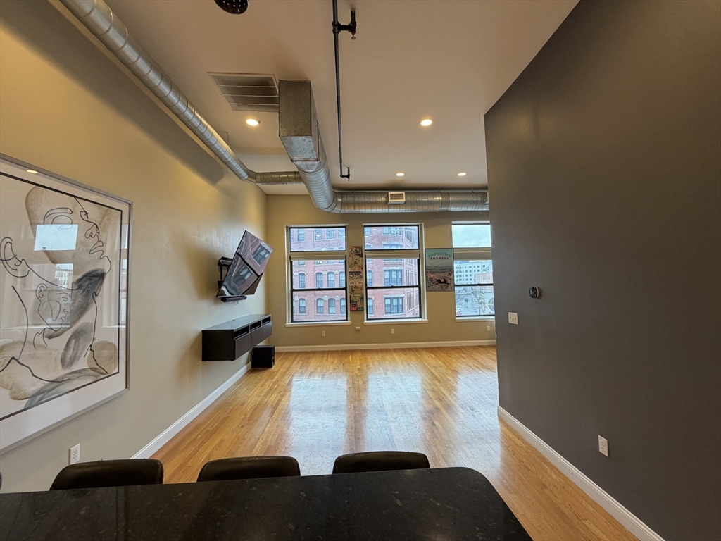 54 Central Sq 4A