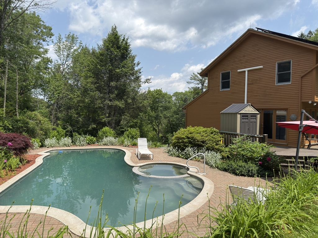 4 Old Stagecoach Rd