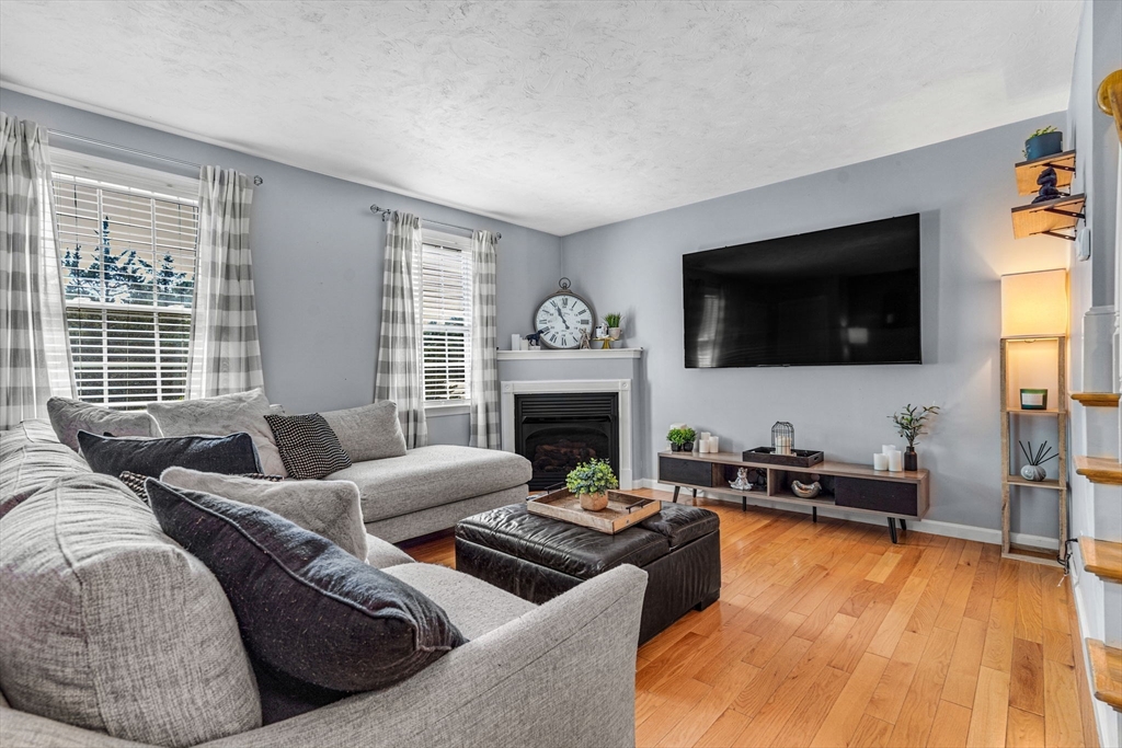 627 Thurston St 627