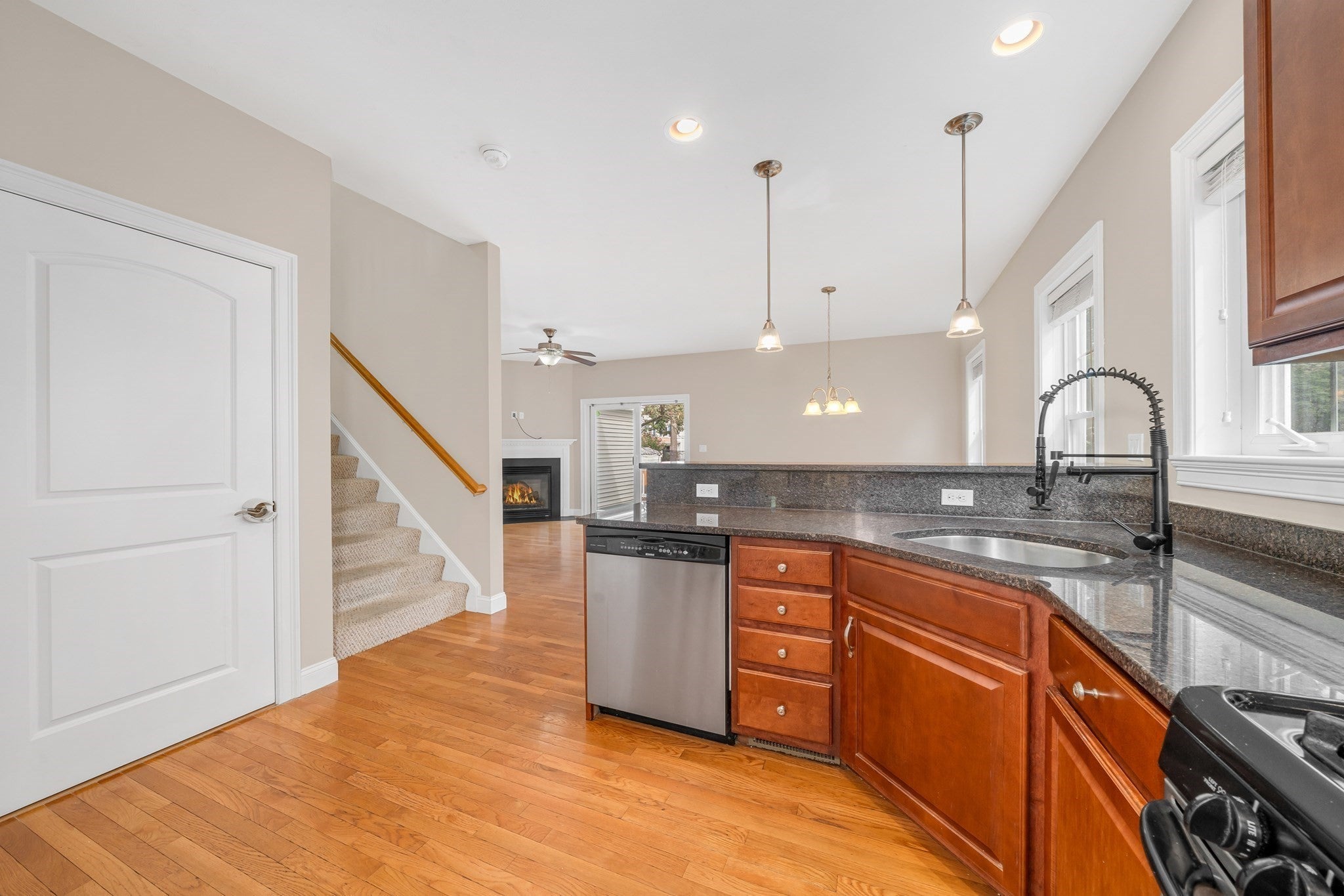 21 County St #B, Peabody, MA Photo #7