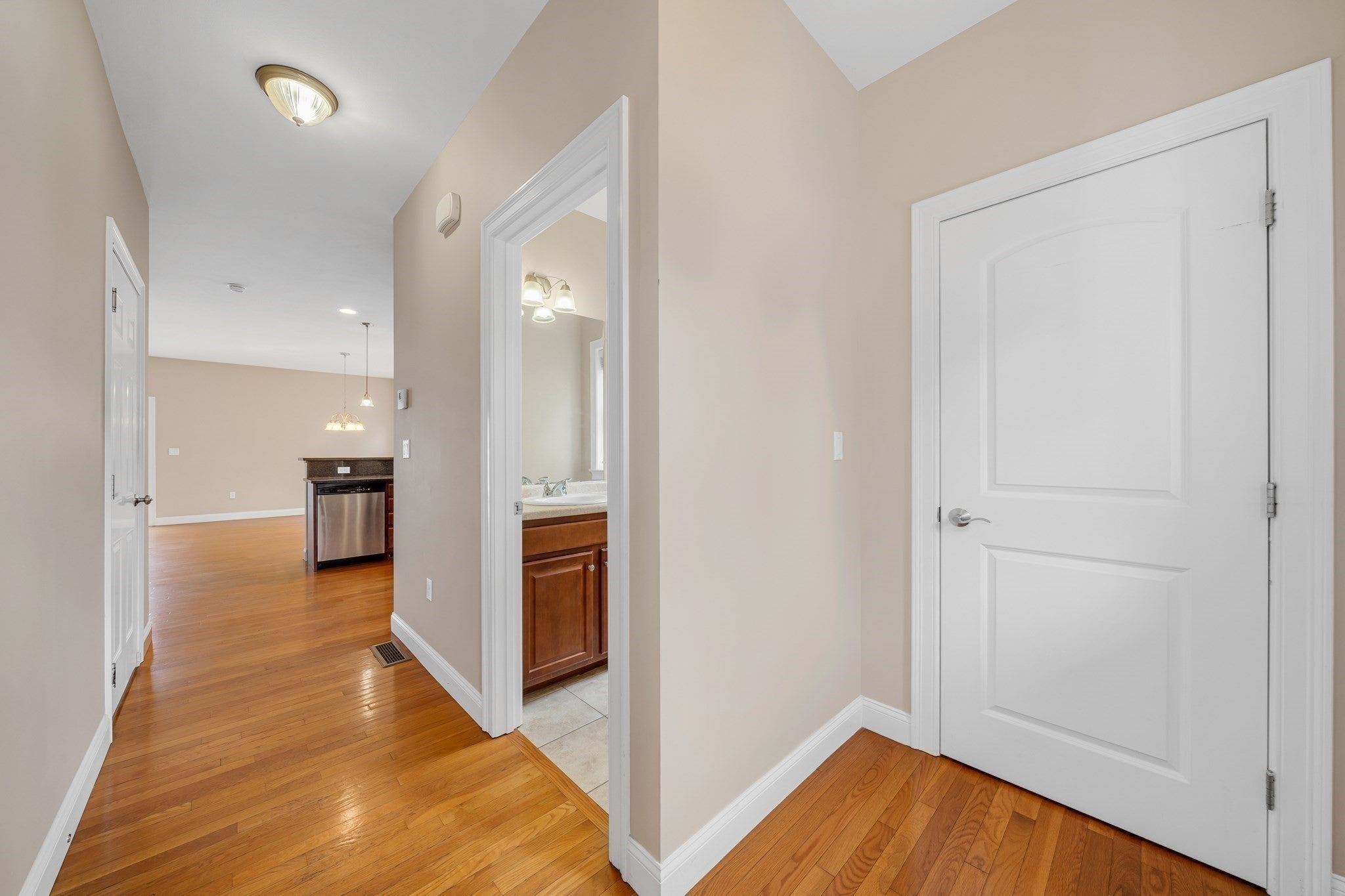21 County St #B, Peabody, MA Photo #5