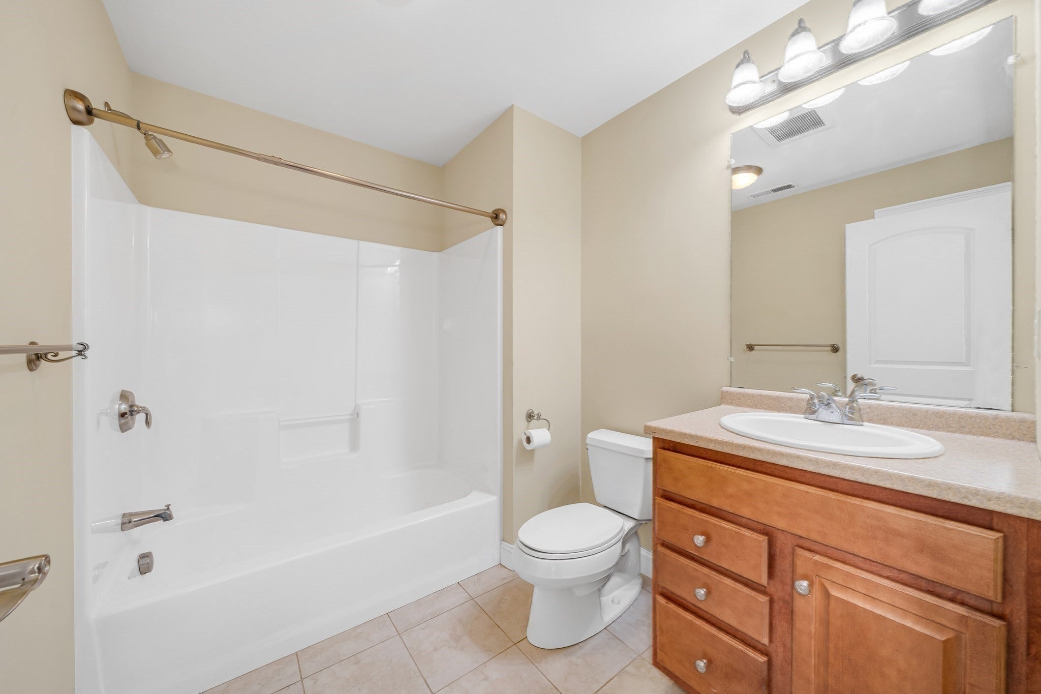 21 County St #B, Peabody, MA Photo #22