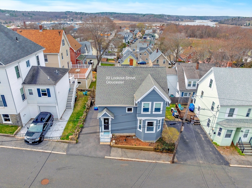 22 Lookout St
