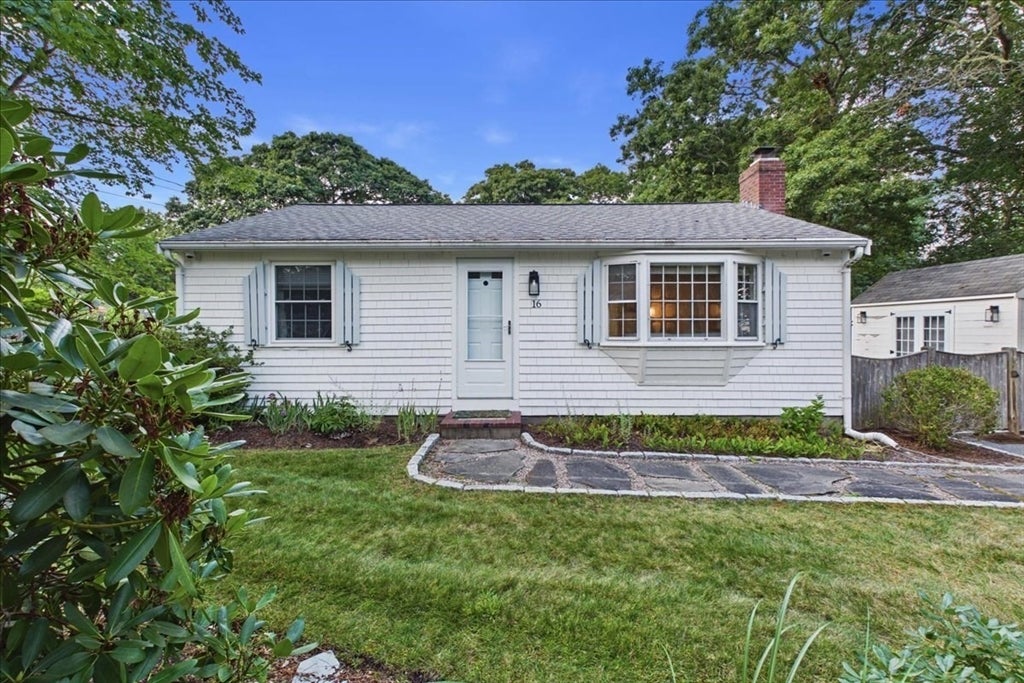 Photo of 16 Liberty Ln, Yarmouth, MA