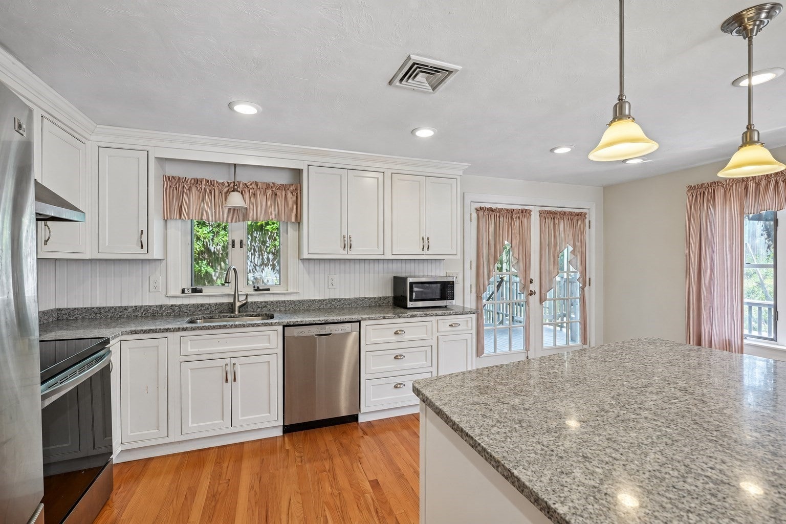 25 Evelyn Pl, Quincy, MA Photo #5
