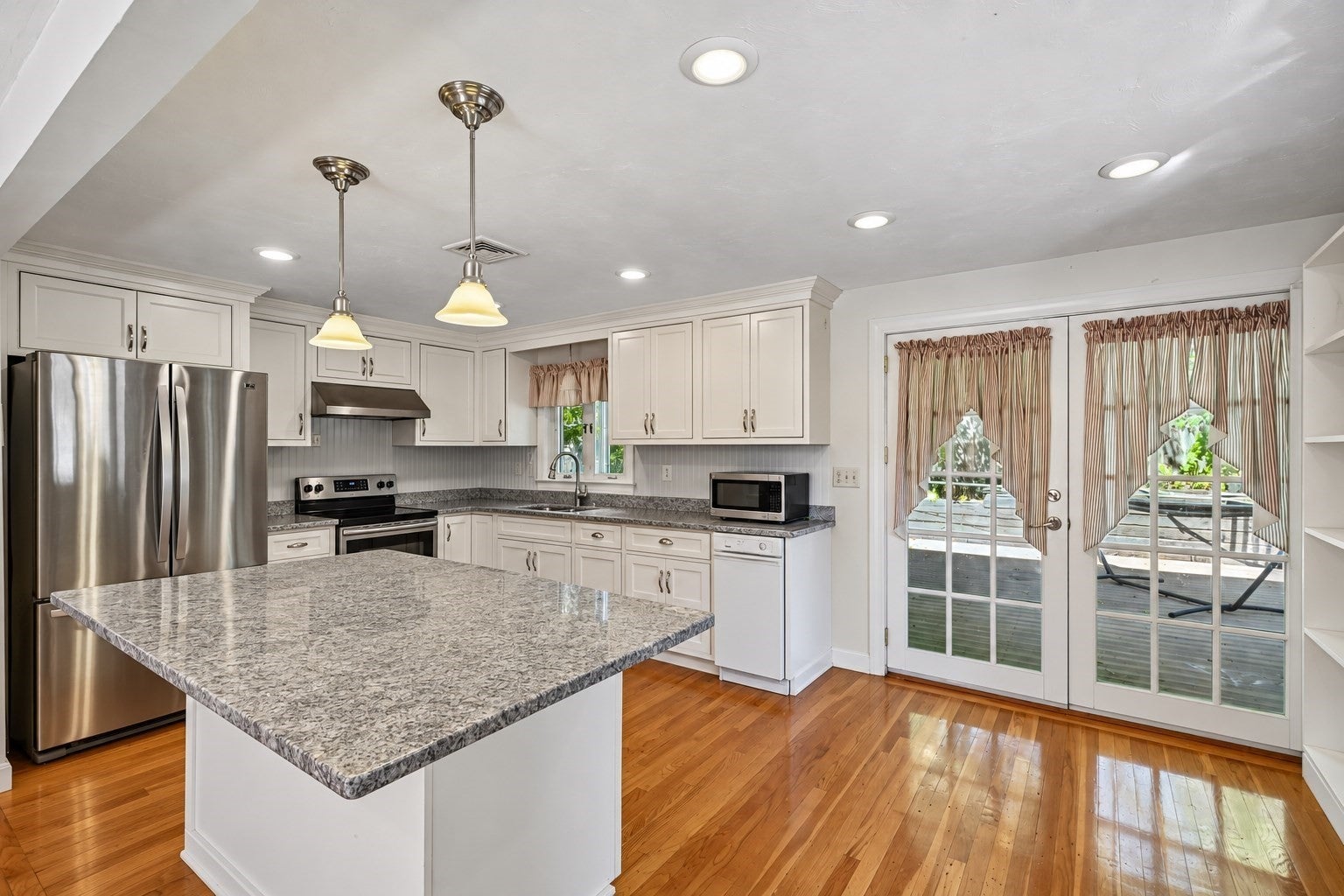 25 Evelyn Pl, Quincy, MA Photo #4