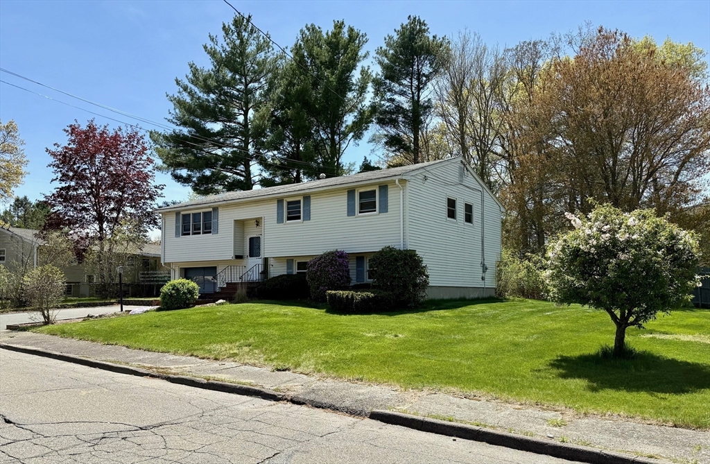 4 Fernandez Circle
