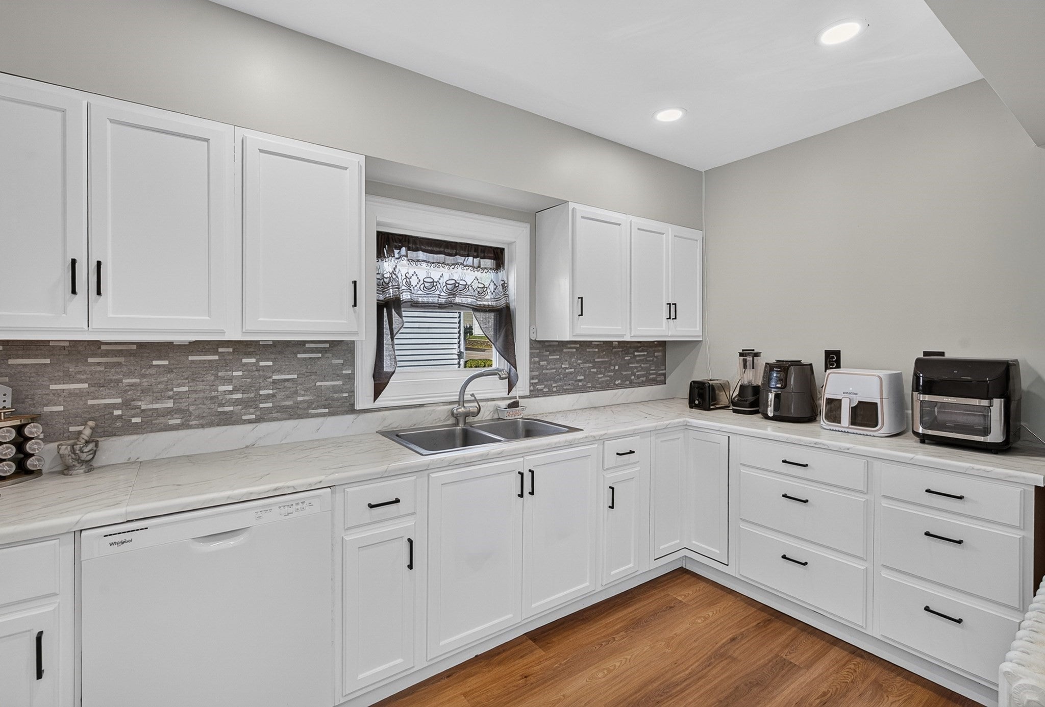 31 Johnson St, Leominster, MA, 31 Johnson St, Leominster, MA Photo #7