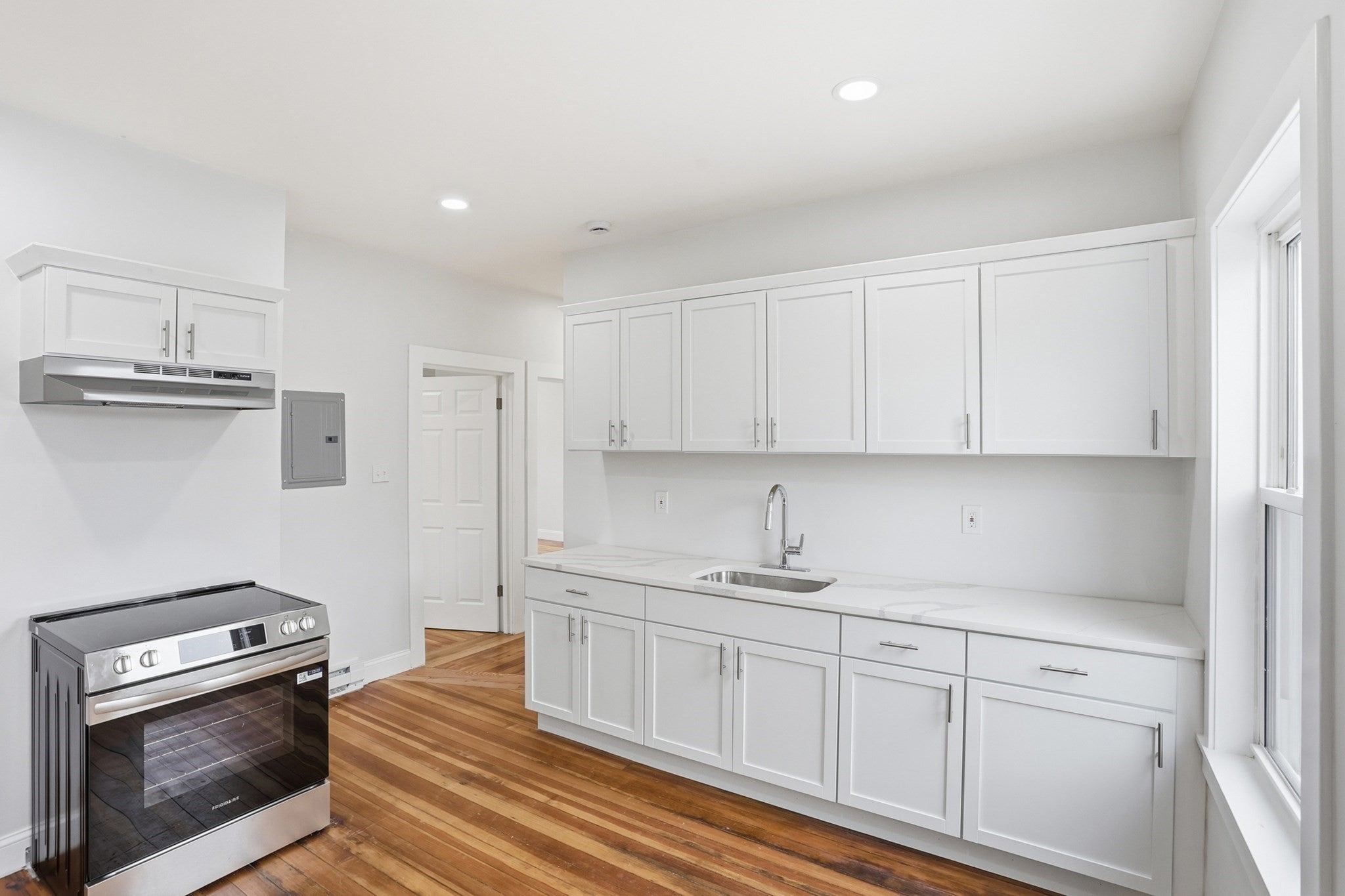 Click for 53 Woodford St #3, Boston, MA slideshow Click for 53 Woodford St #3, Boston, MA slideshow