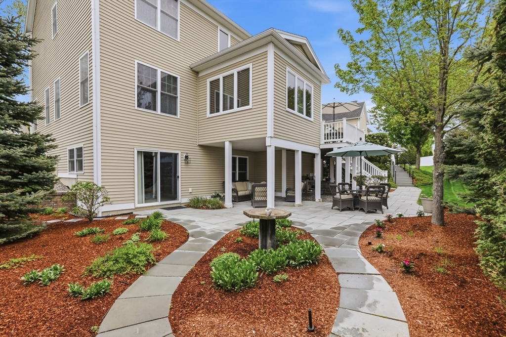 47 Winship Dr