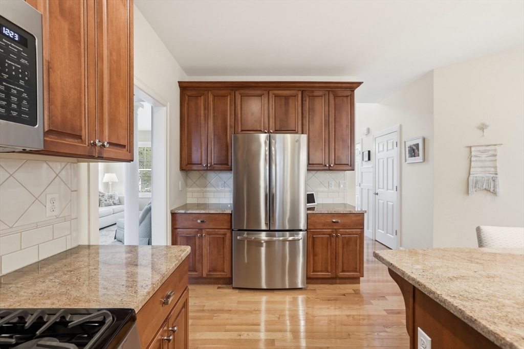 47 Winship Dr, Stoneham, MA Photo #18