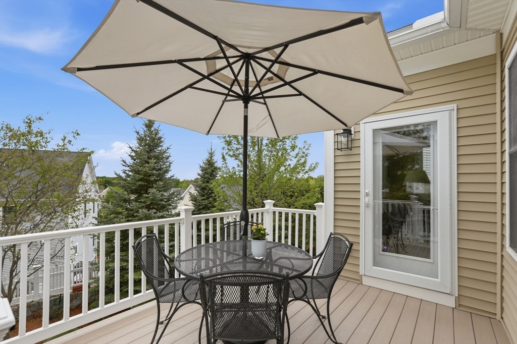 47 Winship Dr, Stoneham, MA Photo #11