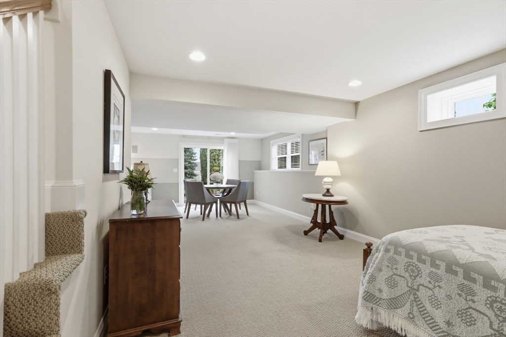 47 Winship Dr, Stoneham, MA Photo #42
