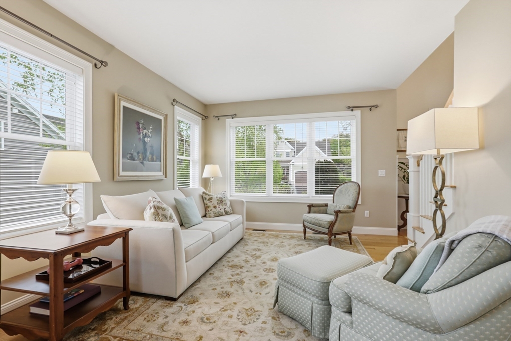 47 Winship Dr, Stoneham, MA Photo #27