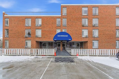 Photo of 231 Coolidge Ave #401, Watertown, MA 02472 (MLS # 73466126)