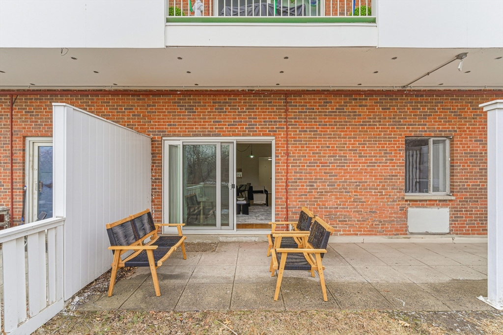 231 Coolidge Ave 401