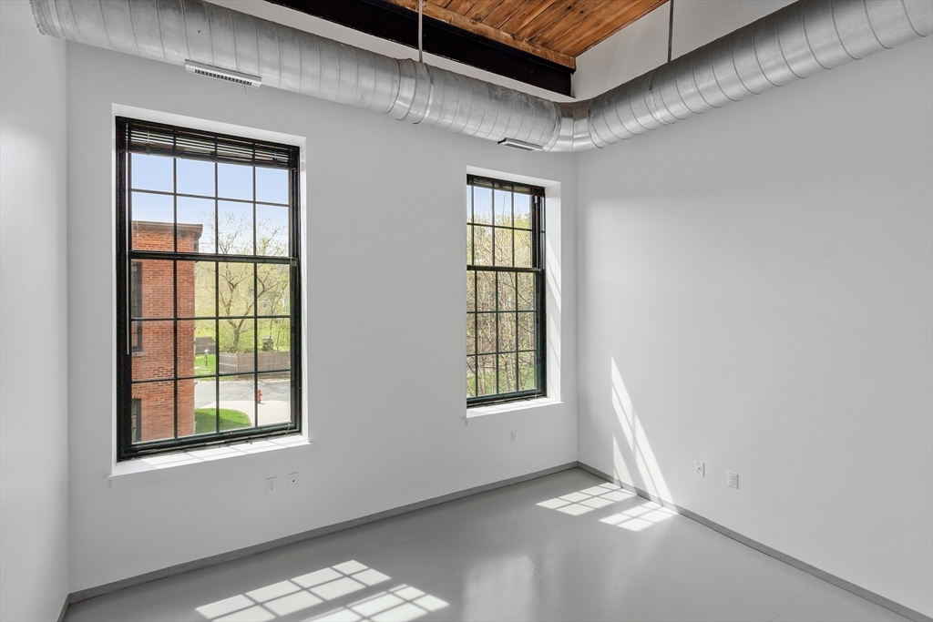 160 Water St #203, Williamstown, MA Photo #8