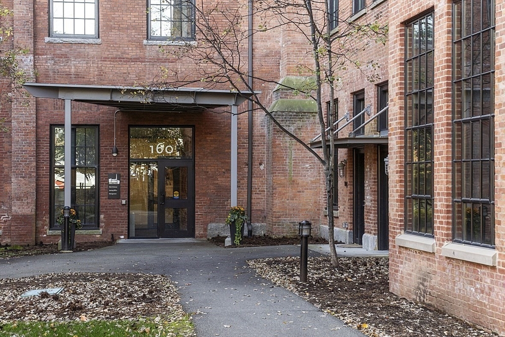 160 Water St #203, Williamstown, MA Photo #39