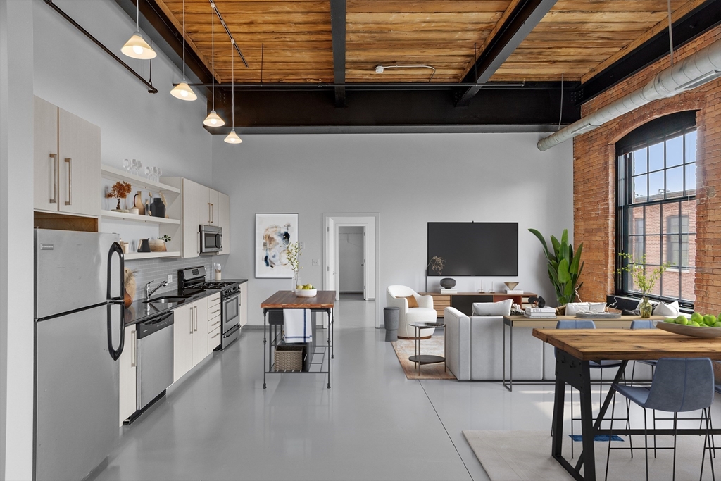160 Water St #203, Williamstown, MA Photo #2