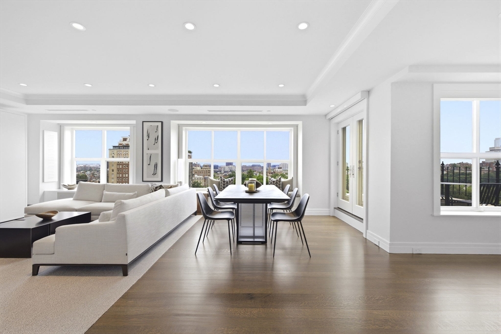 300 Boylston St 1202