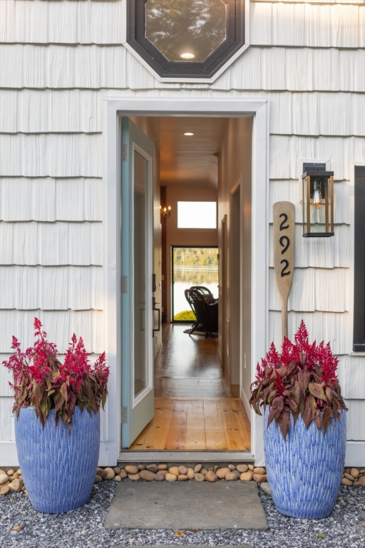 292 Shore Rd