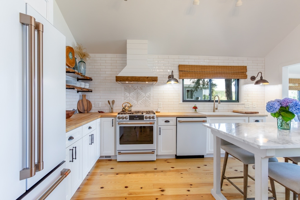 292 Shore Rd