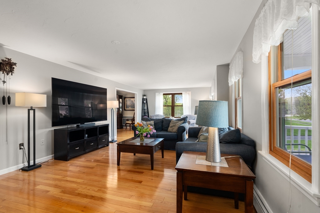5 Fort Apache Dr, Franklin, MA Photo #12