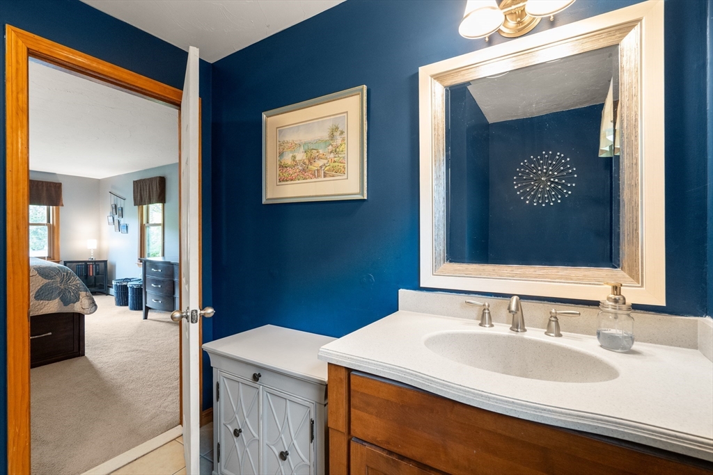 5 Fort Apache Dr, Franklin, MA Photo #19