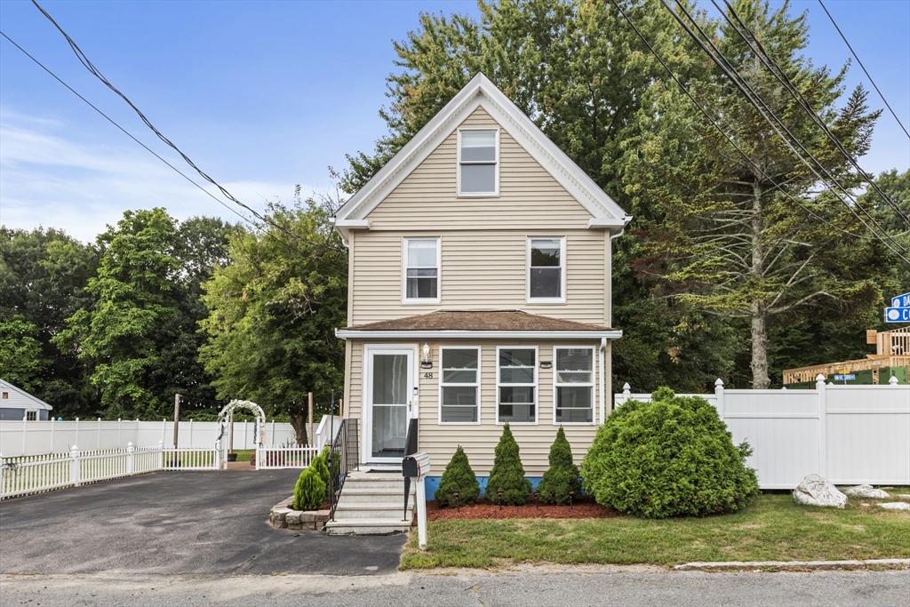 View Framingham, MA 01702 house