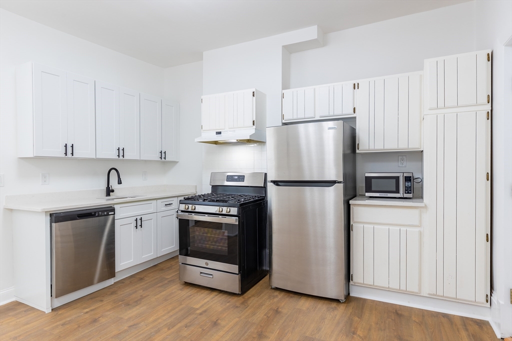 595 East 5th Street