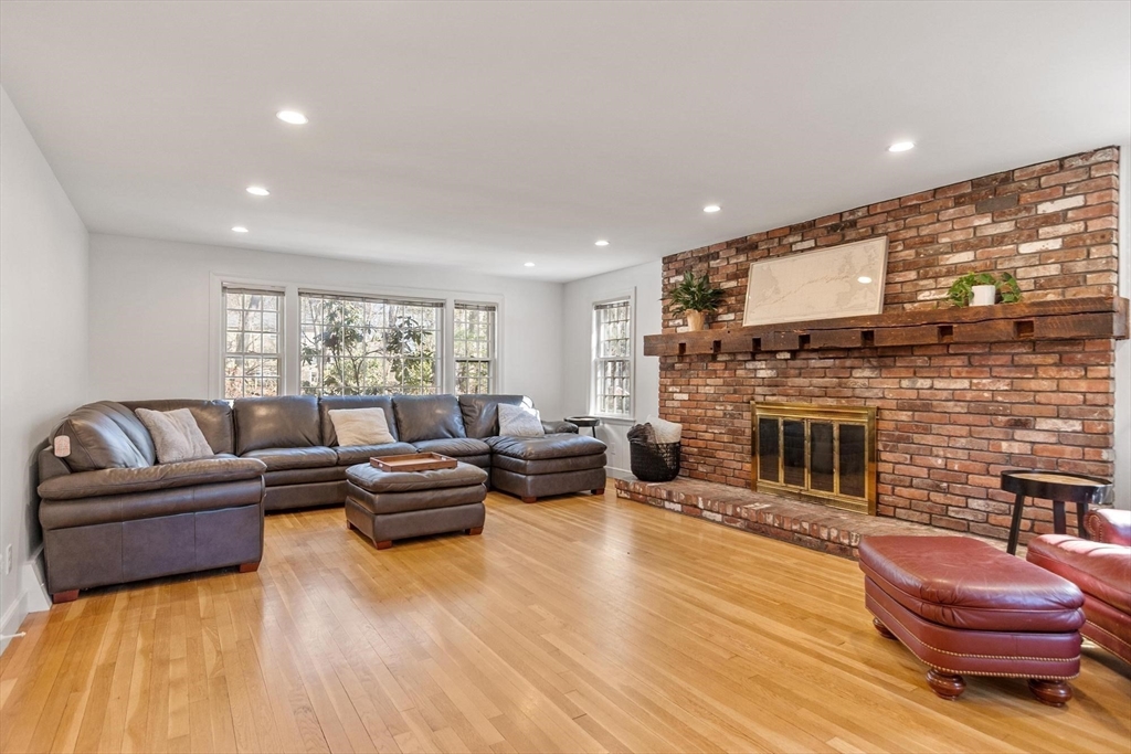 96 Mossman Rd