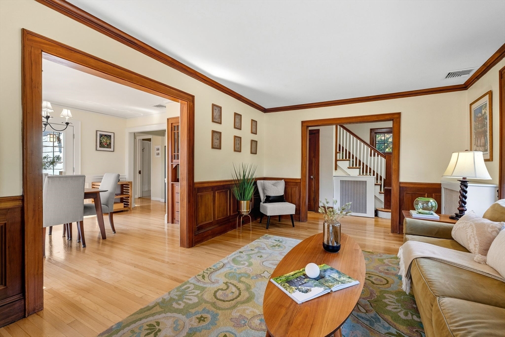 197 Hillside Ave
